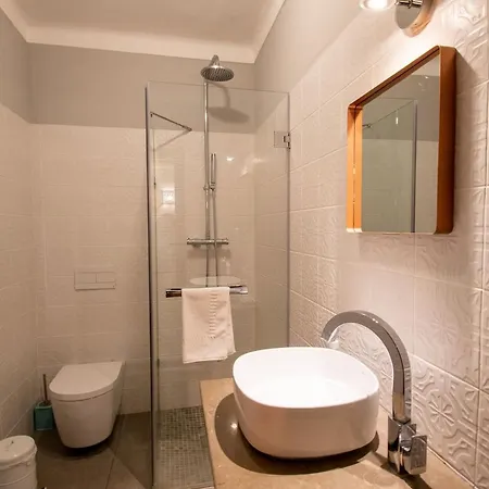 12a Travessa Da Nau - Modernised Yet Traditional