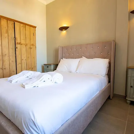 12a Travessa Da Nau - Modernised Yet Traditional