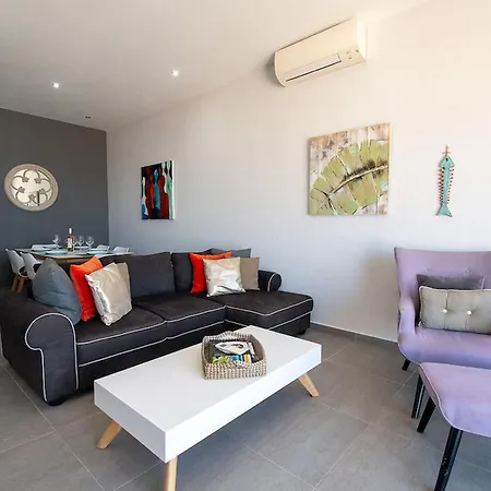 12a Travessa Da Nau - Modernised Yet Traditional